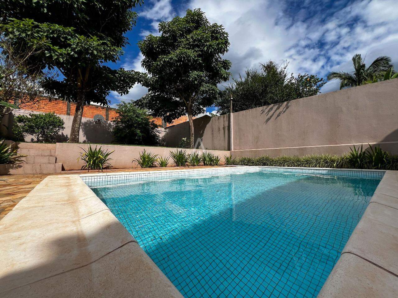 Sobrado para para aluguel no Bairro CENTRO em CASCAVEL: 