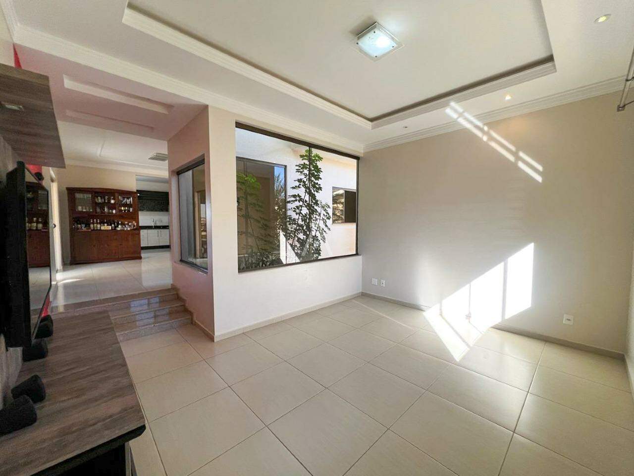 Casa Residencial para à venda no Bairro UNIVERSITARIO em CASCAVEL: 