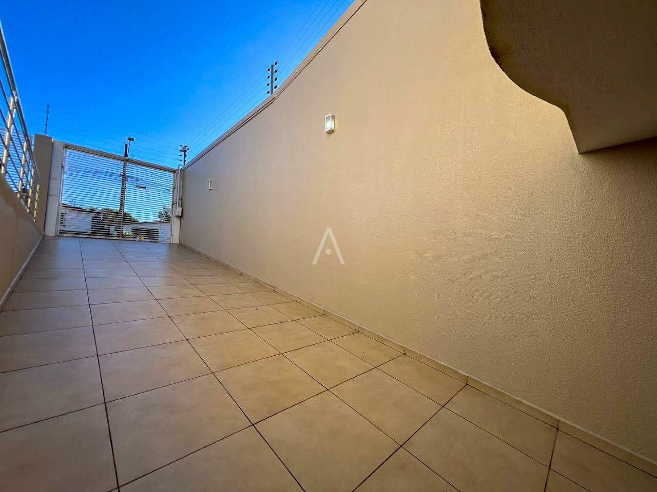 Casa Residencial para à venda no Bairro UNIVERSITARIO em CASCAVEL: 
