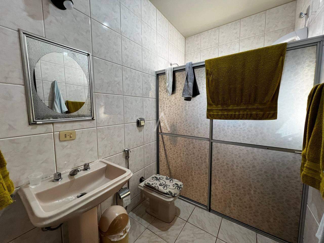 Casa Residencial para à venda no Bairro UNIVERSITARIO em CASCAVEL: 