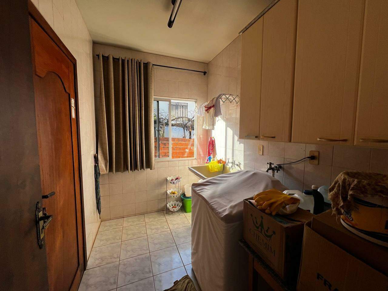 Casa Residencial para à venda no Bairro UNIVERSITARIO em CASCAVEL: 