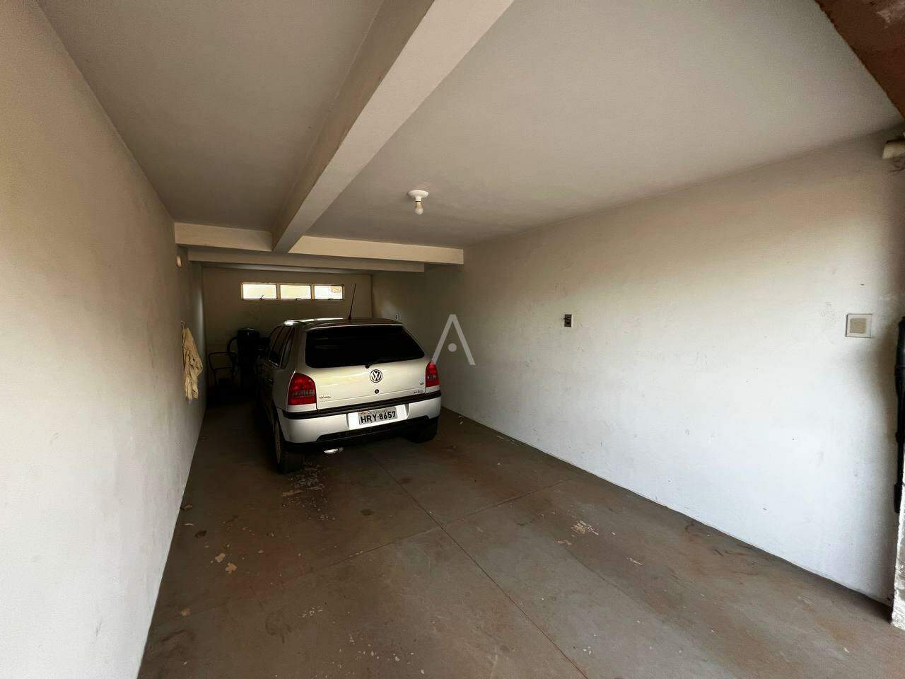 Casa Residencial para à venda no Bairro UNIVERSITARIO em CASCAVEL: 