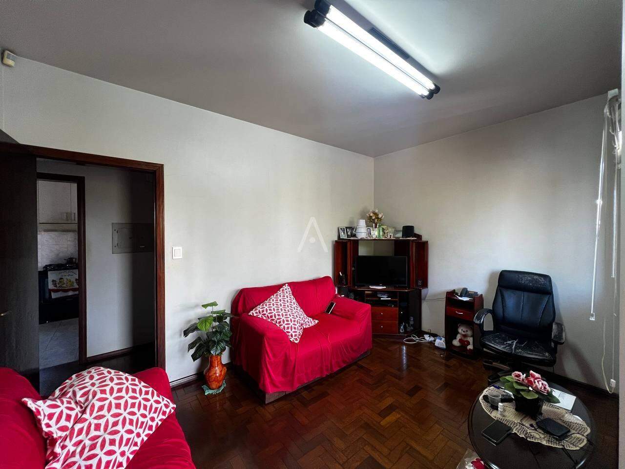 Casa Residencial para à venda no Bairro UNIVERSITARIO em CASCAVEL: 