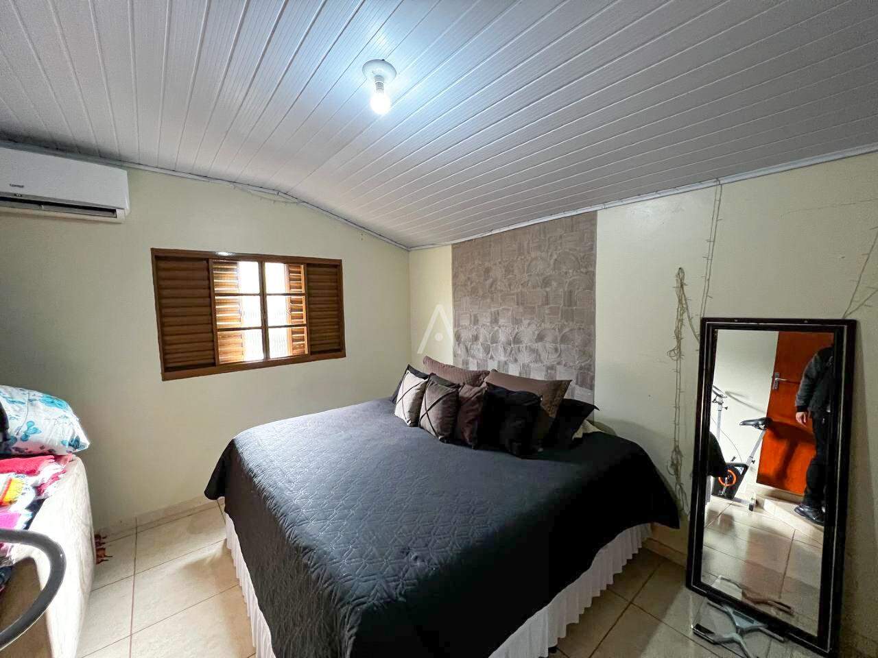 Casa Residencial para à venda no Bairro BRASILIA em CASCAVEL: 