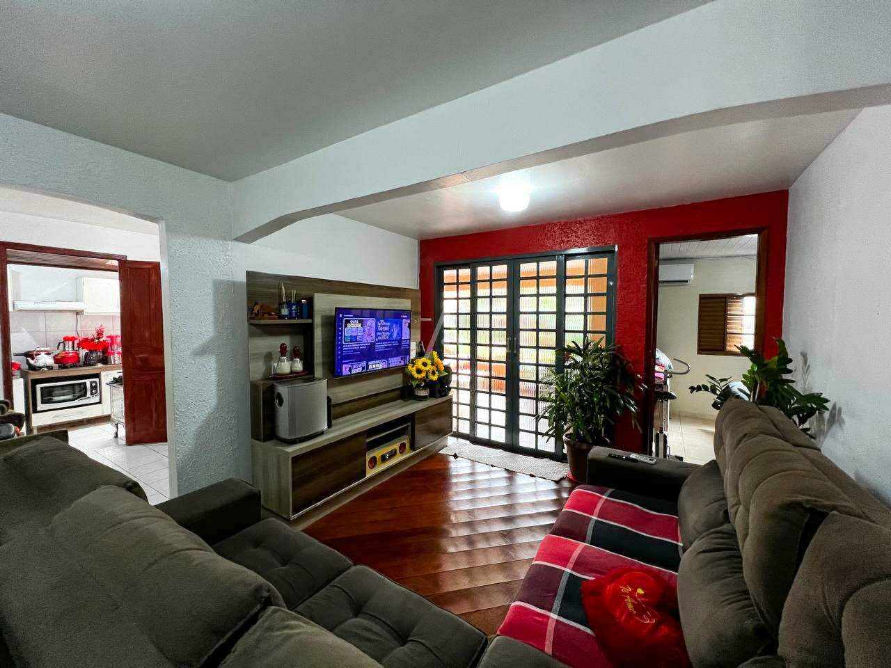 Casa Residencial para à venda no Bairro BRASILIA em CASCAVEL: