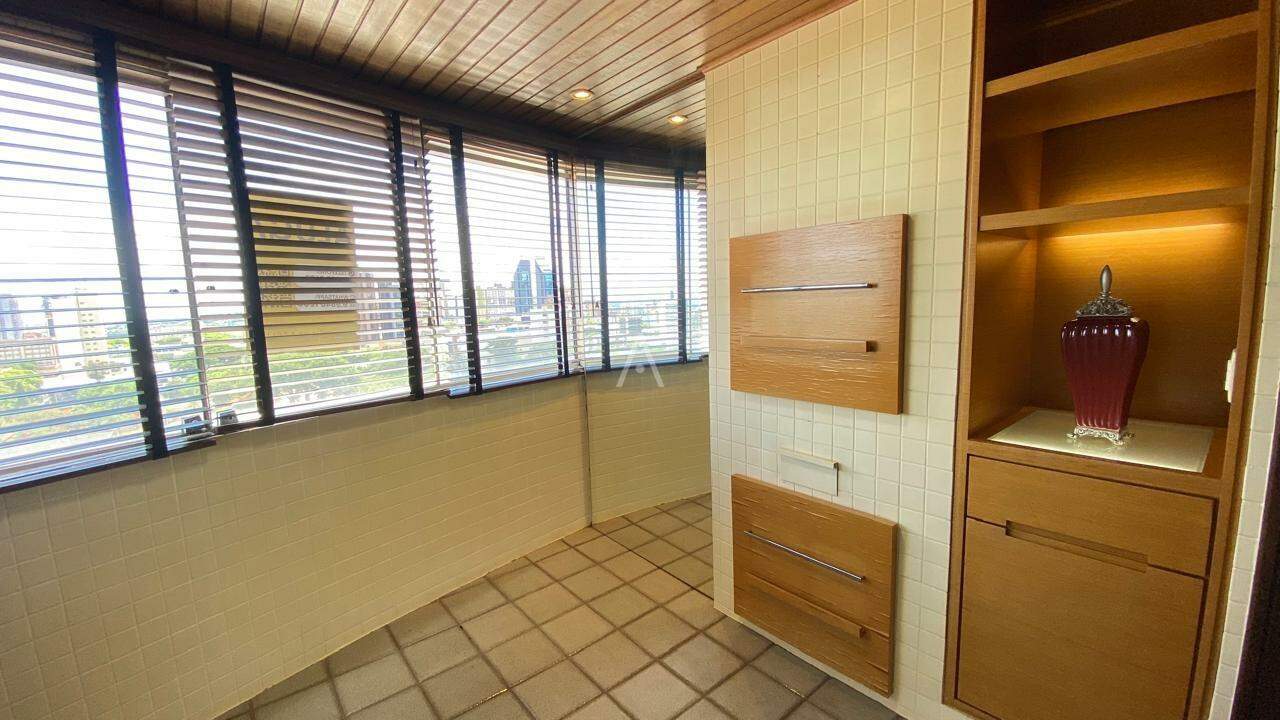 Apartamento para para aluguel no Bairro CENTRO em CASCAVEL: