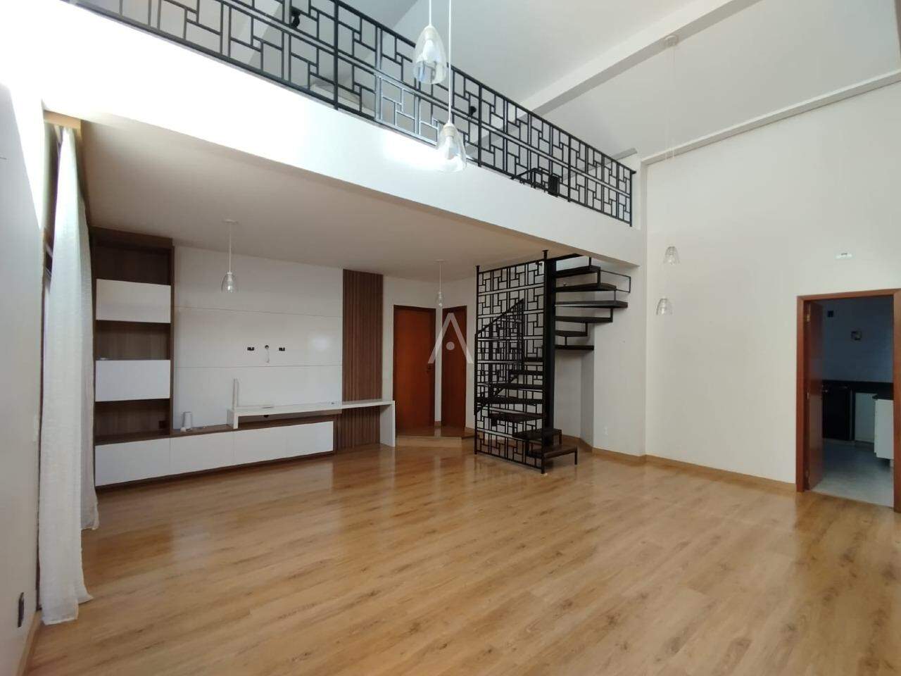 Casa Residencial para à venda no Bairro RECANTO TROPICAL em CASCAVEL: 