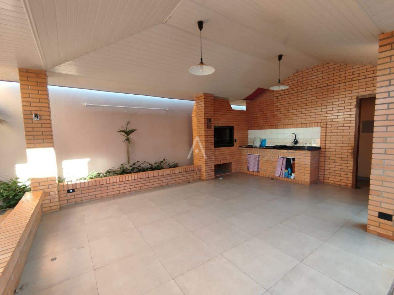 Casa Residencial para à venda no Bairro RECANTO TROPICAL em CASCAVEL: 