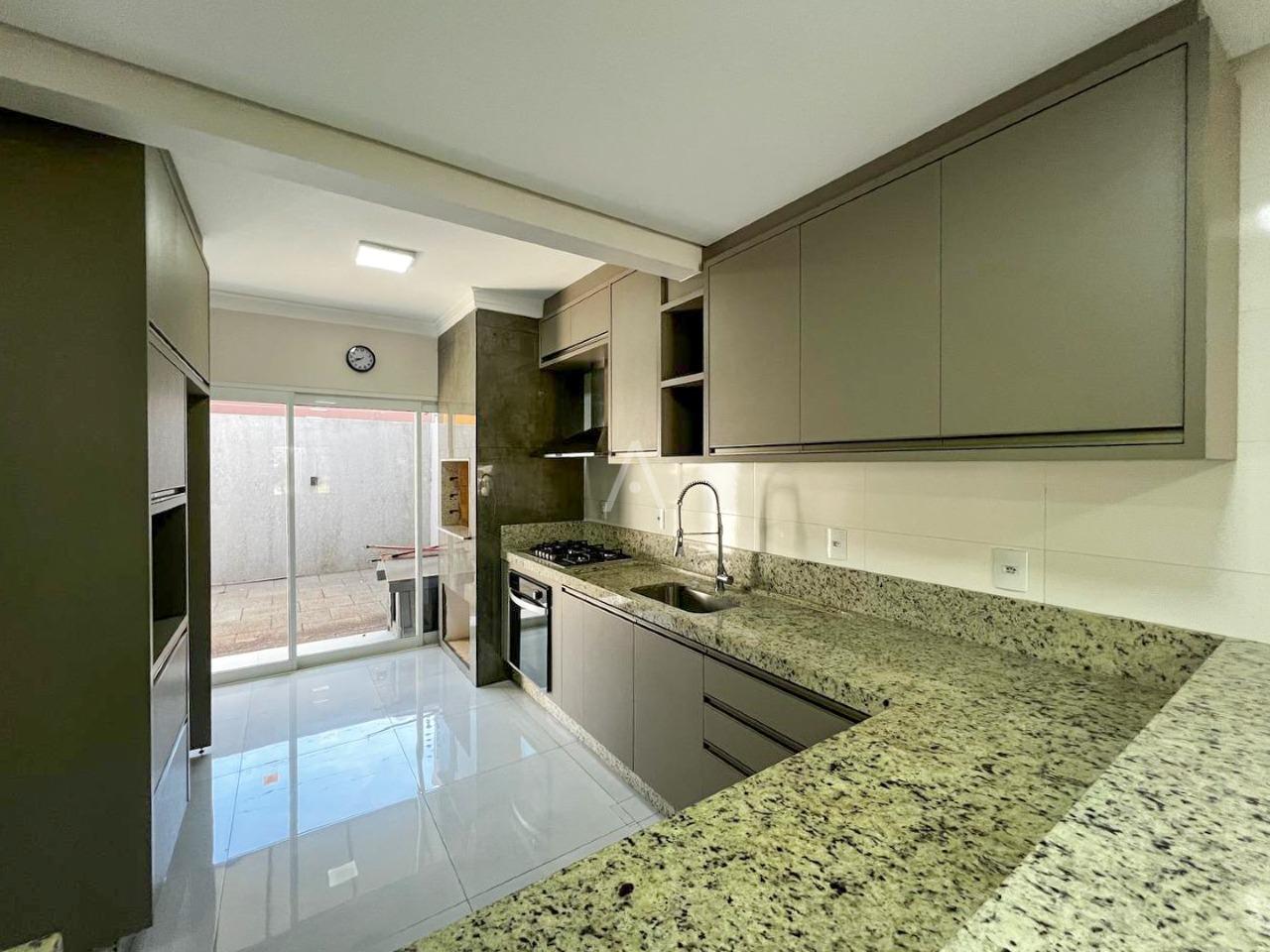 Sobrado para à venda no Bairro CANADA em CASCAVEL: 