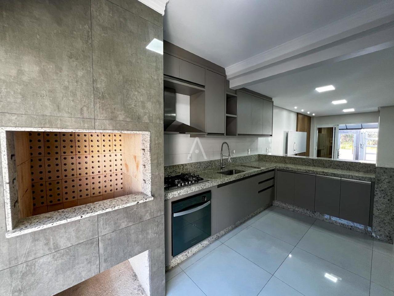 Sobrado para à venda no Bairro CANADA em CASCAVEL: 