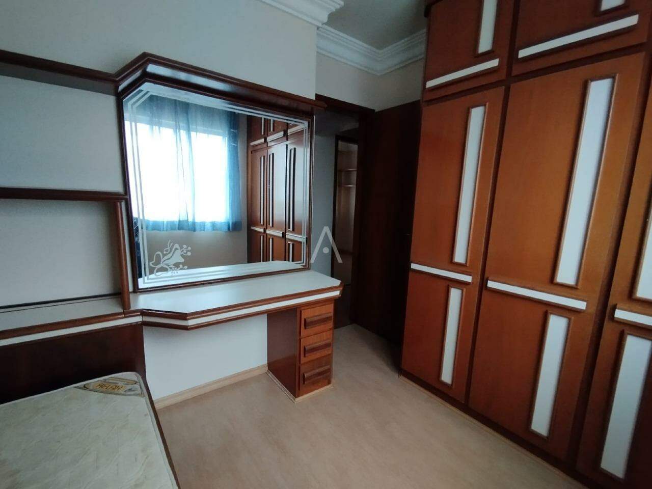 Apartamento para para aluguel no Bairro CENTRO em CASCAVEL: