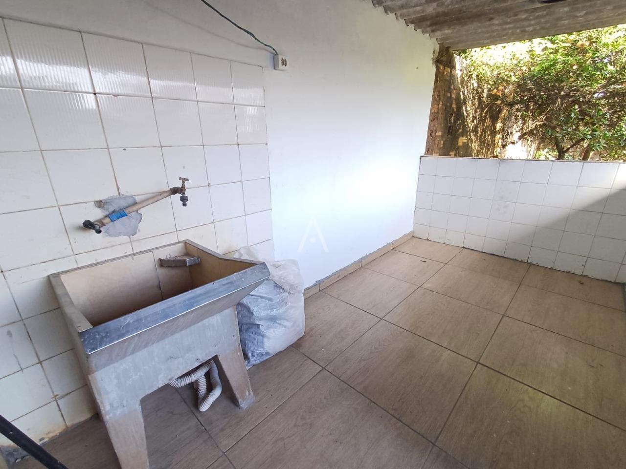 Casa Residencial para à venda no Bairro PERIOLO em CASCAVEL: 