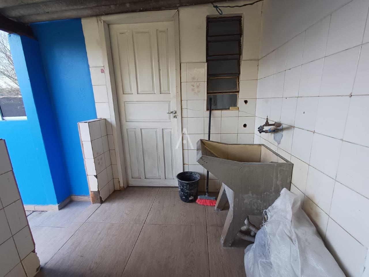 Casa Residencial para à venda no Bairro PERIOLO em CASCAVEL: 