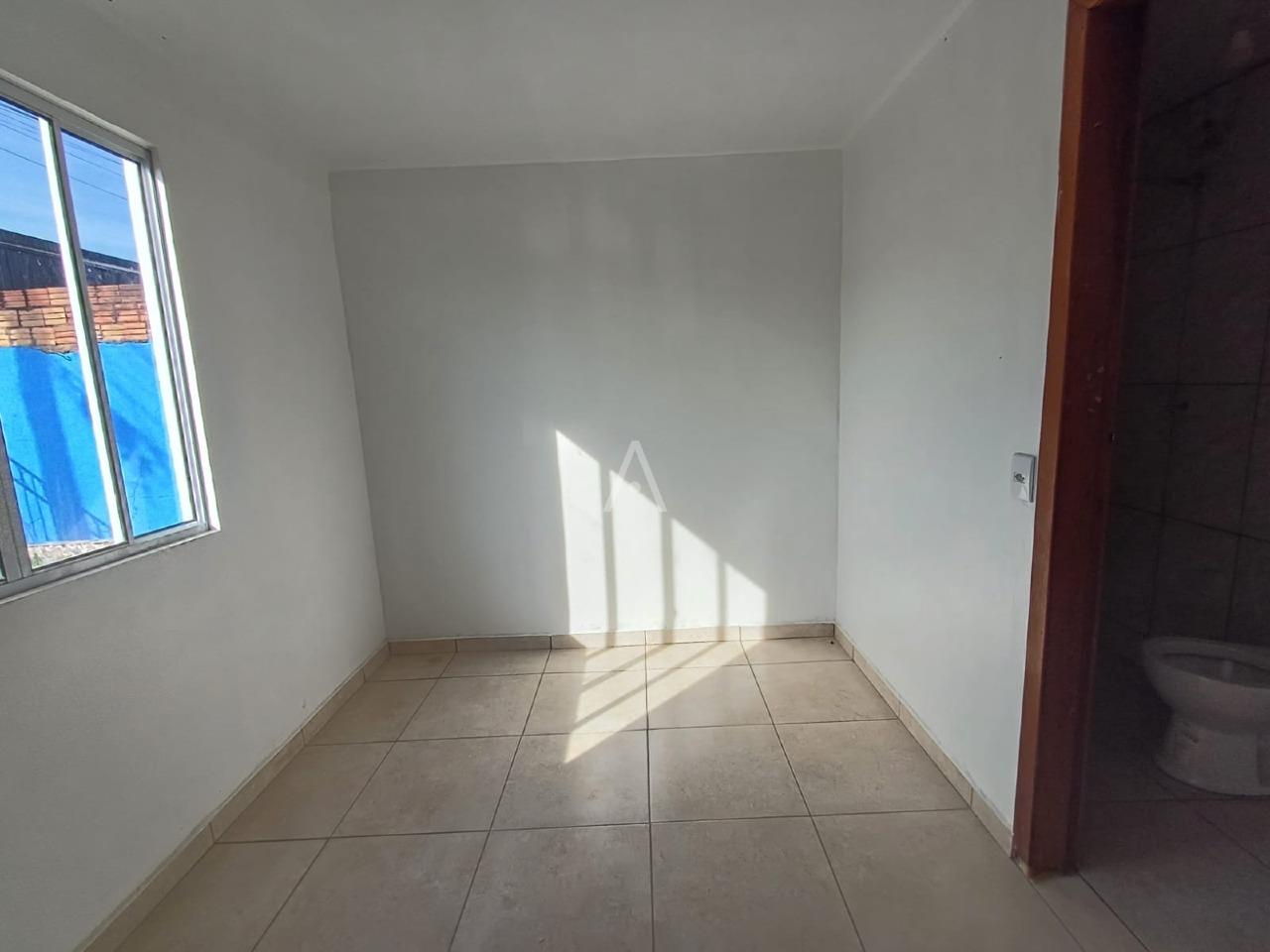 Casa Residencial para à venda no Bairro PERIOLO em CASCAVEL: 