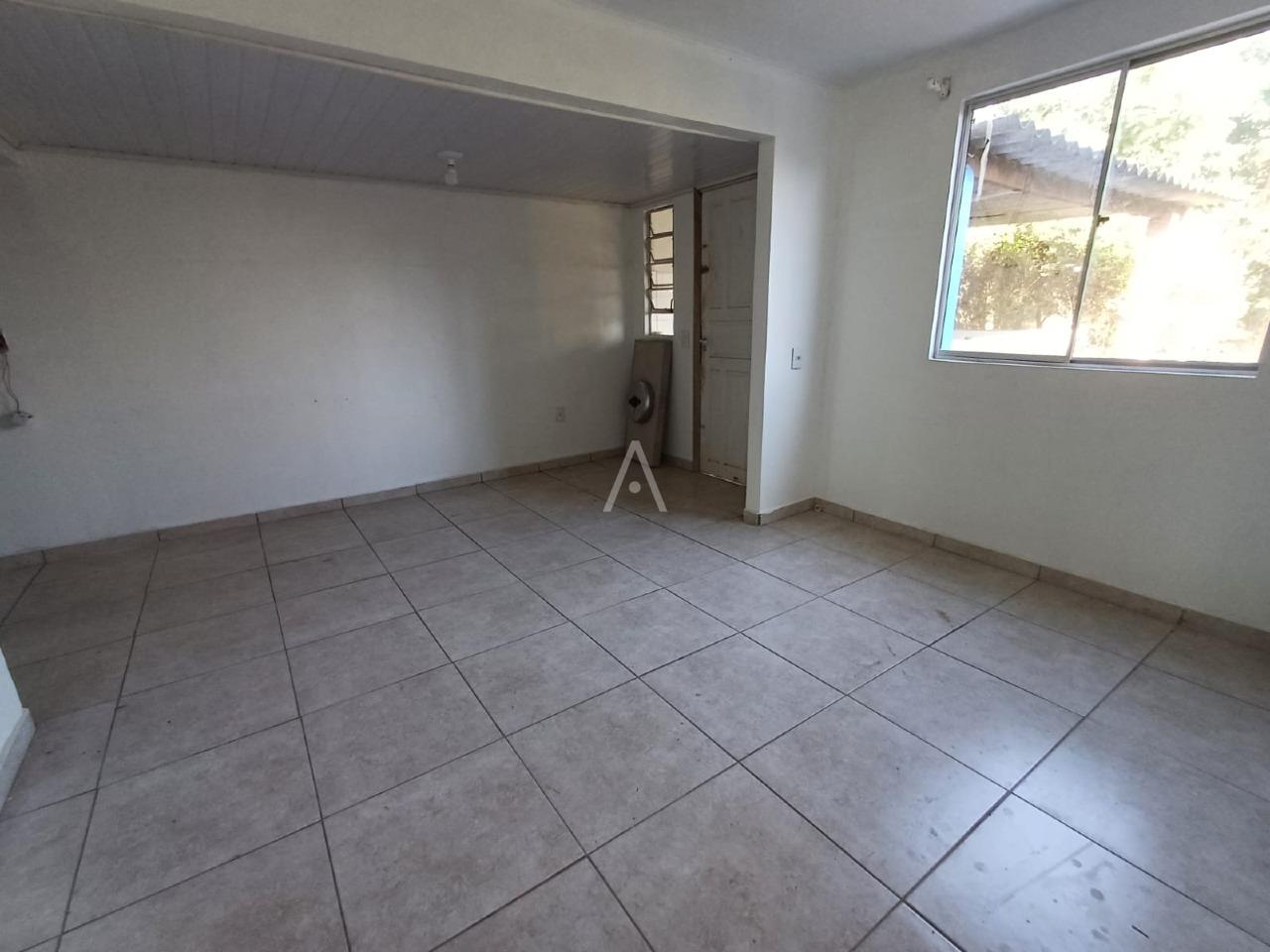 Casa Residencial para à venda no Bairro PERIOLO em CASCAVEL: 