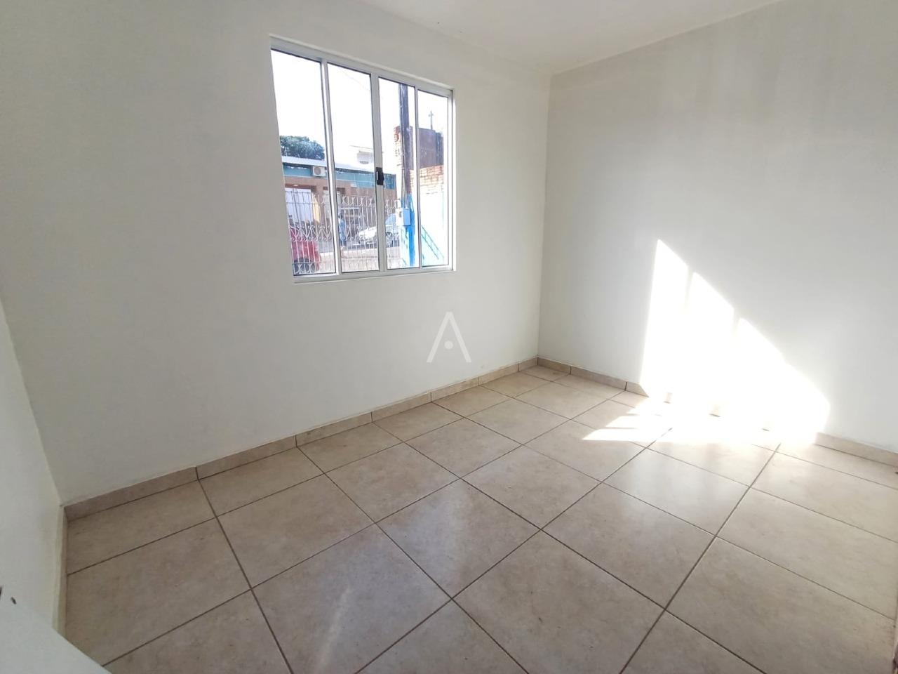 Casa Residencial para à venda no Bairro PERIOLO em CASCAVEL: 