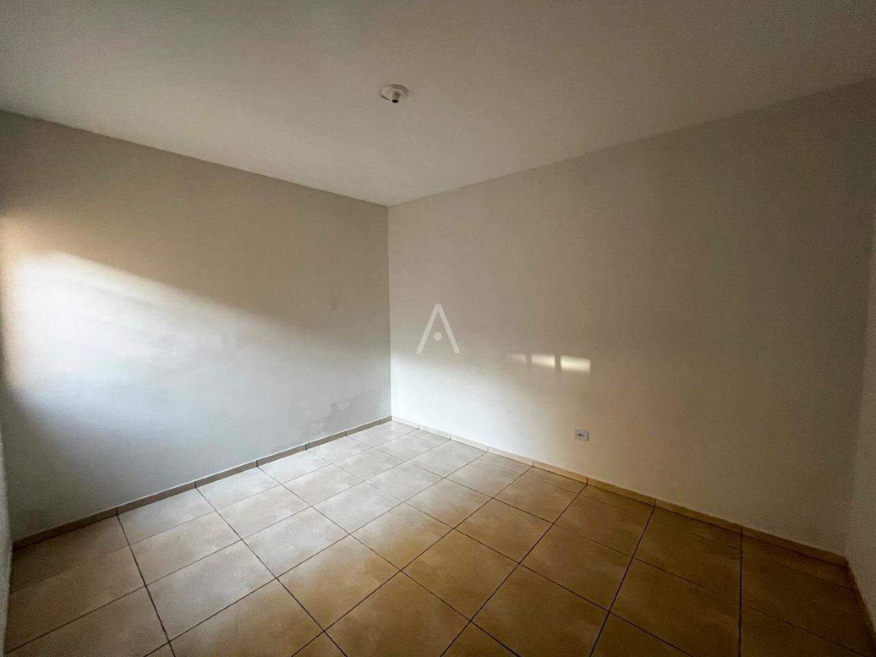 Casa Residencial para à venda no Bairro CANADA em CASCAVEL: