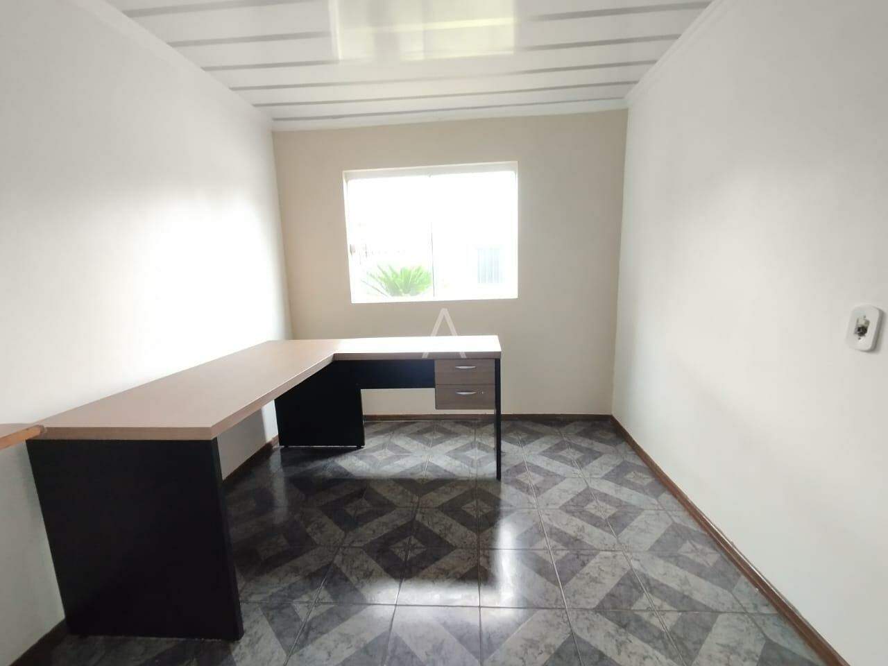 Casa Residencial para à venda no Bairro NOVA CIDADE em CASCAVEL: 