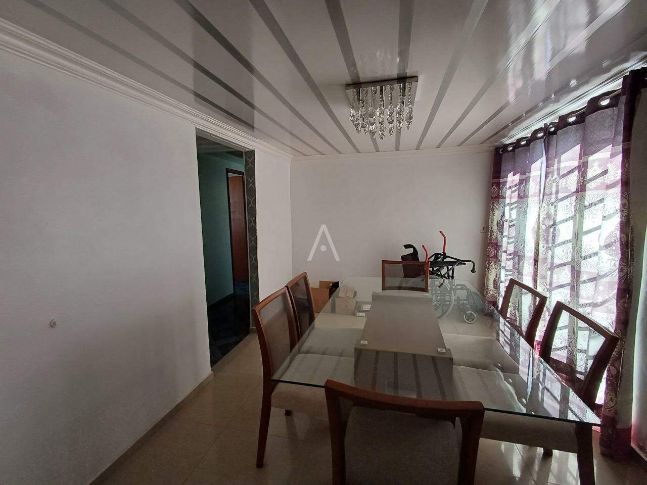 Casa Residencial para à venda no Bairro NOVA CIDADE em CASCAVEL: 