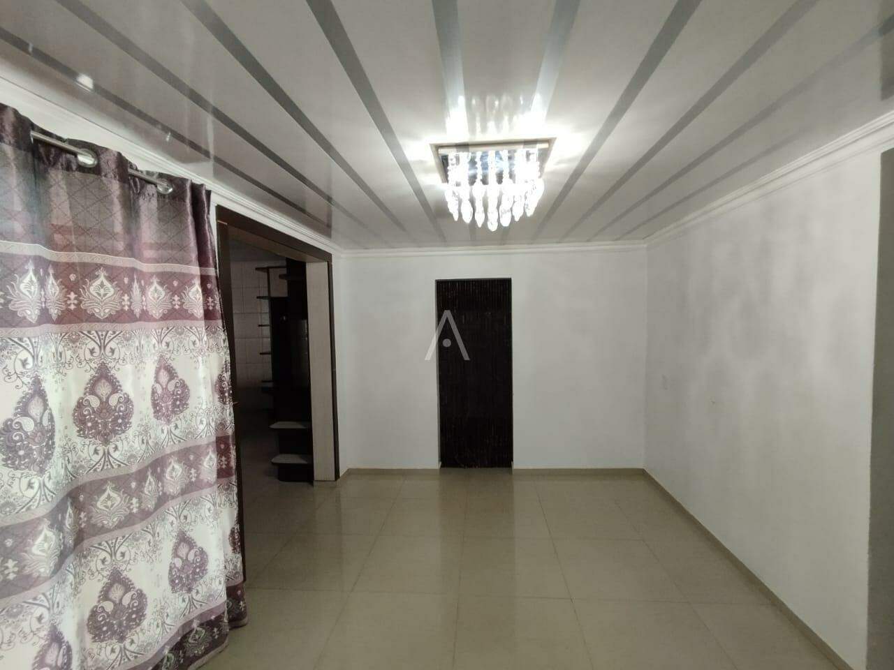 Casa Residencial para à venda no Bairro NOVA CIDADE em CASCAVEL: 