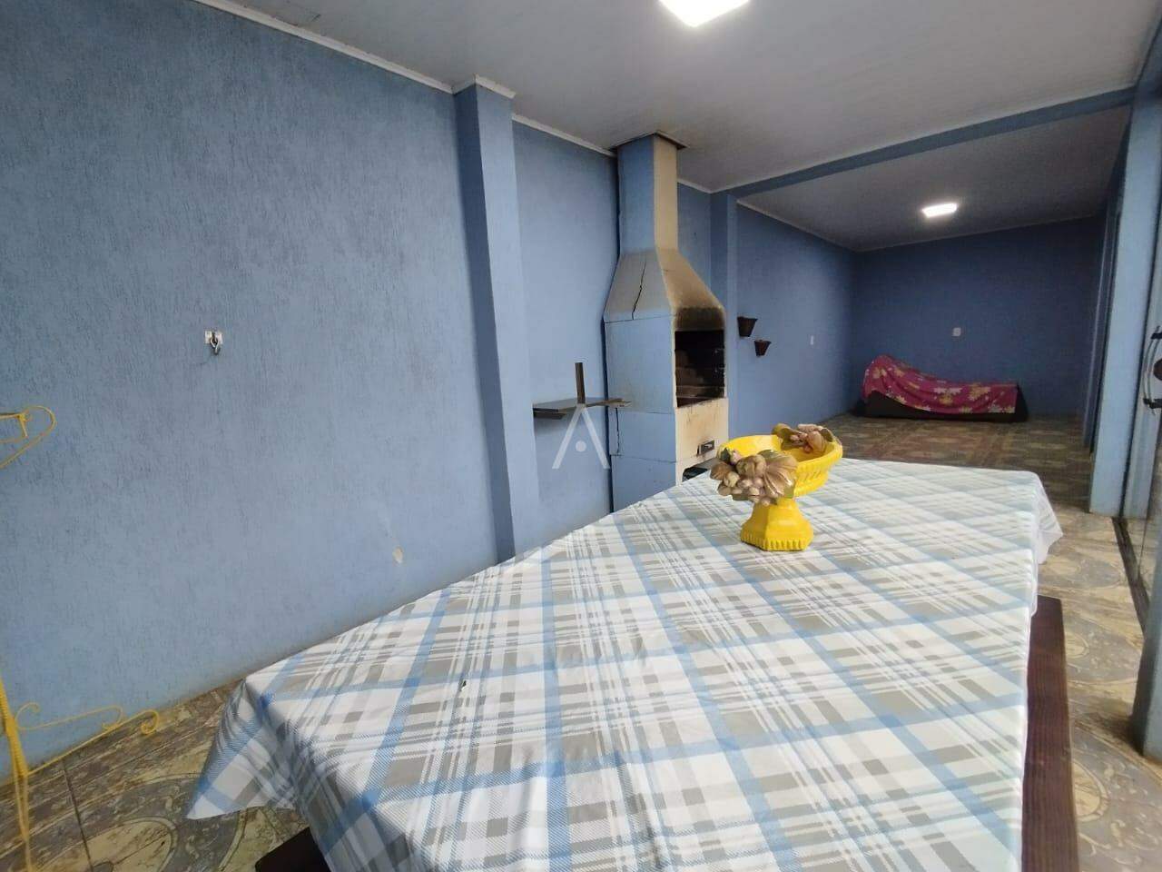 Casa Residencial para à venda no Bairro NOVA CIDADE em CASCAVEL: 