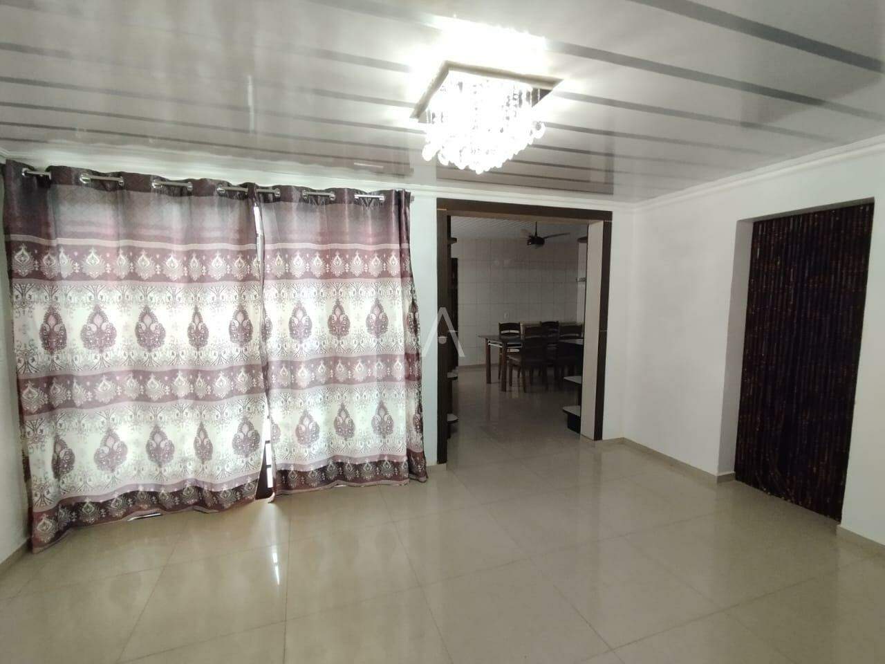 Casa Residencial para à venda no Bairro NOVA CIDADE em CASCAVEL: 