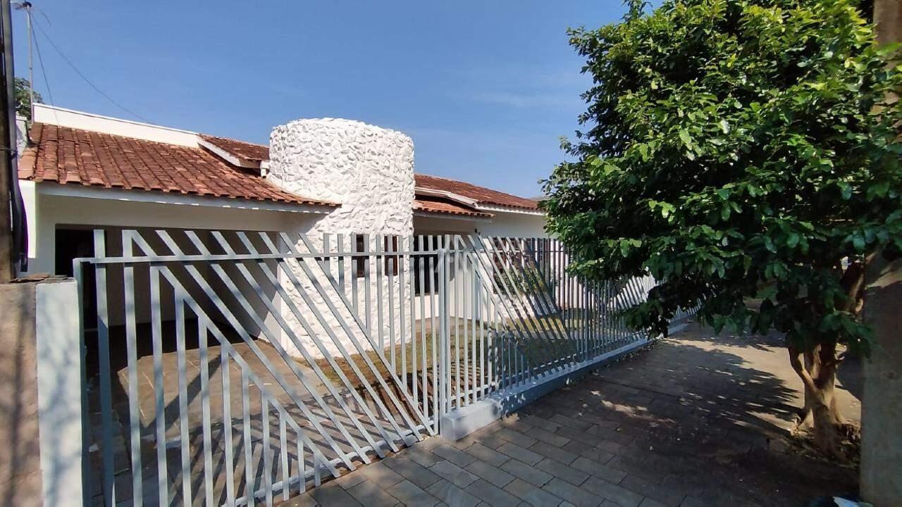 Casa Residencial para para aluguel no Bairro JARDIM GISELA em TOLEDO: 