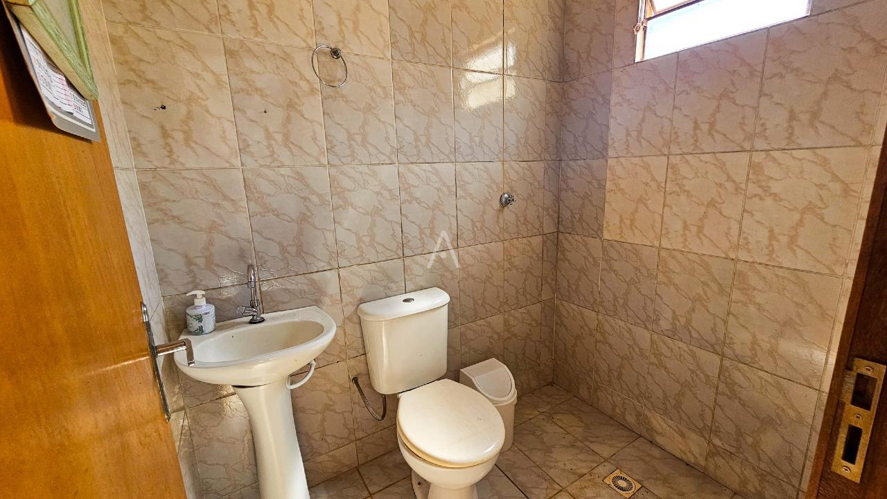 Casa Residencial para à venda no Bairro COUNTRY em CASCAVEL: