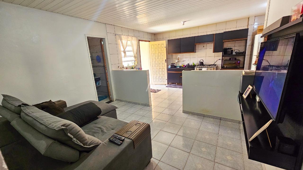 Casa Residencial para à venda no Bairro COUNTRY em CASCAVEL: 