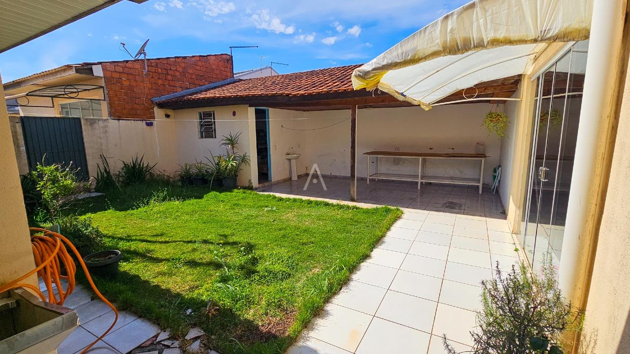 Casa Residencial para à venda no Bairro COUNTRY em CASCAVEL: