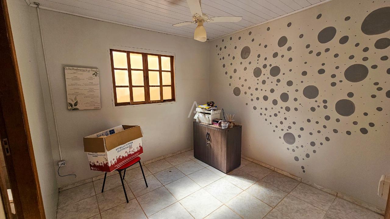 Casa Residencial para à venda no Bairro COUNTRY em CASCAVEL: