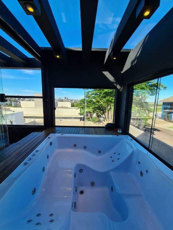 Sobrado para à venda no Bairro CANADA em CASCAVEL: 