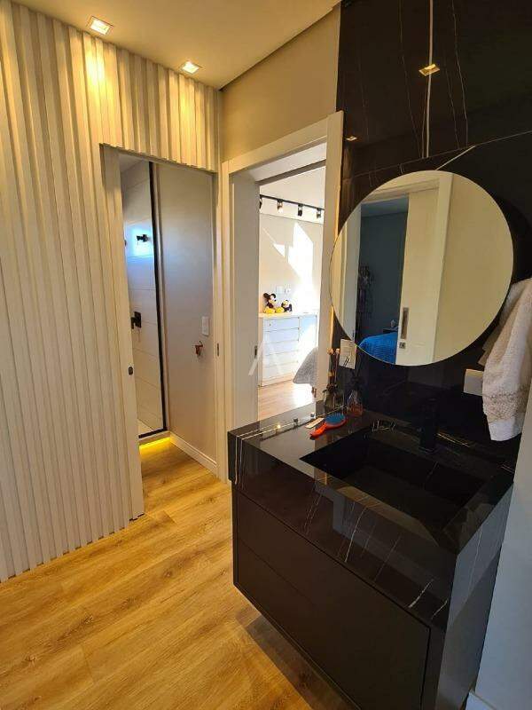 Sobrado para à venda no Bairro CANADA em CASCAVEL: 