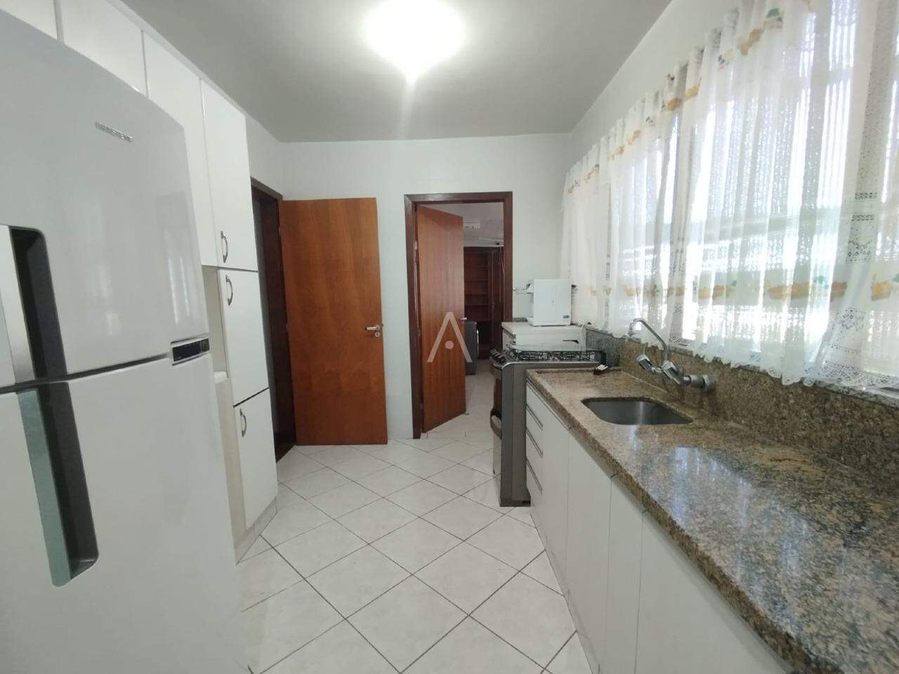 Apartamento para para aluguel no Bairro CENTRO em CASCAVEL: