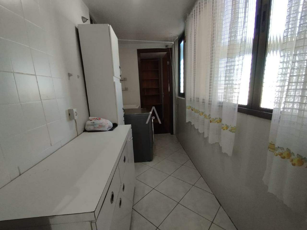 Apartamento para para aluguel no Bairro CENTRO em CASCAVEL:
