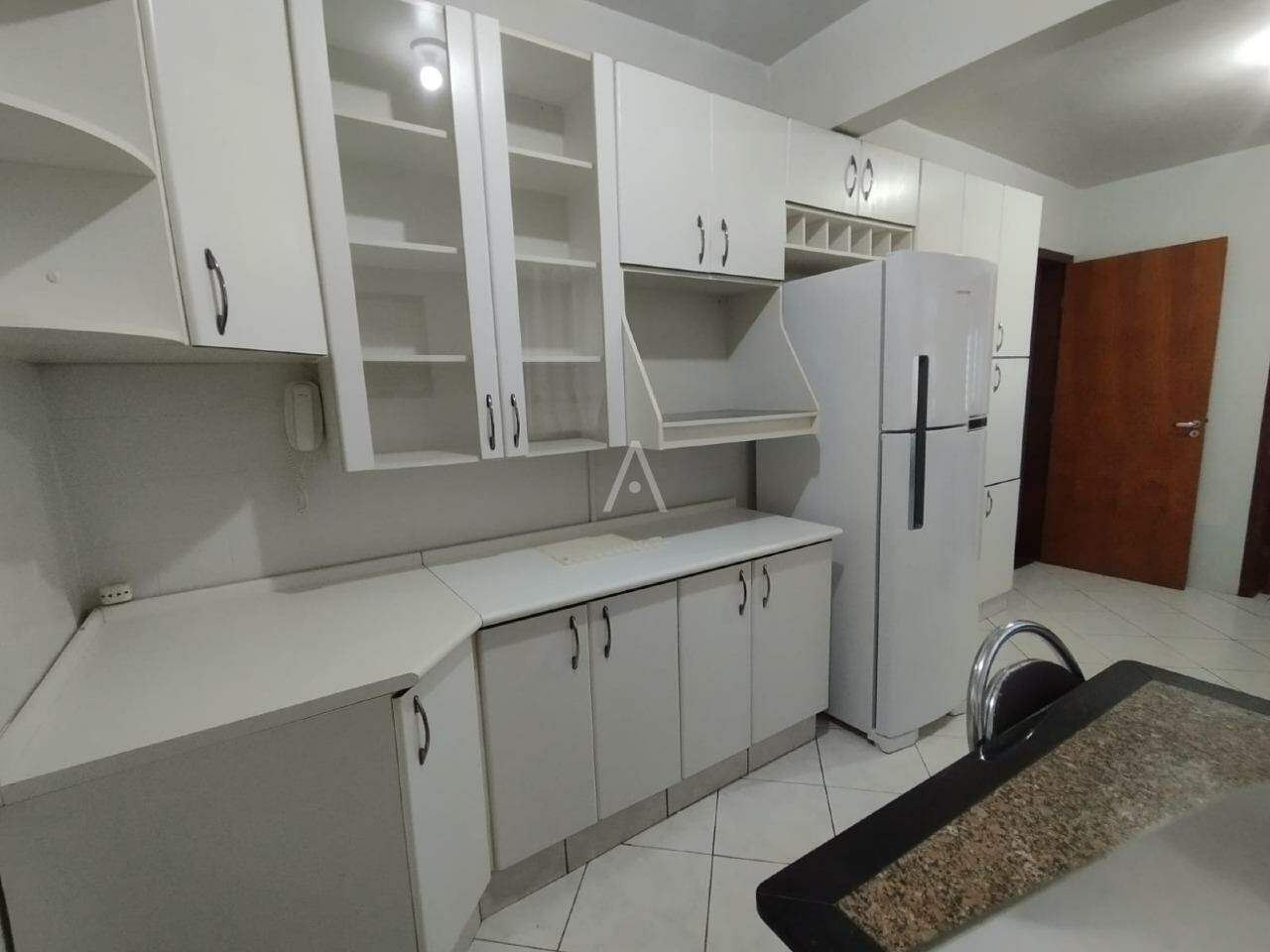 Apartamento para para aluguel no Bairro CENTRO em CASCAVEL: 