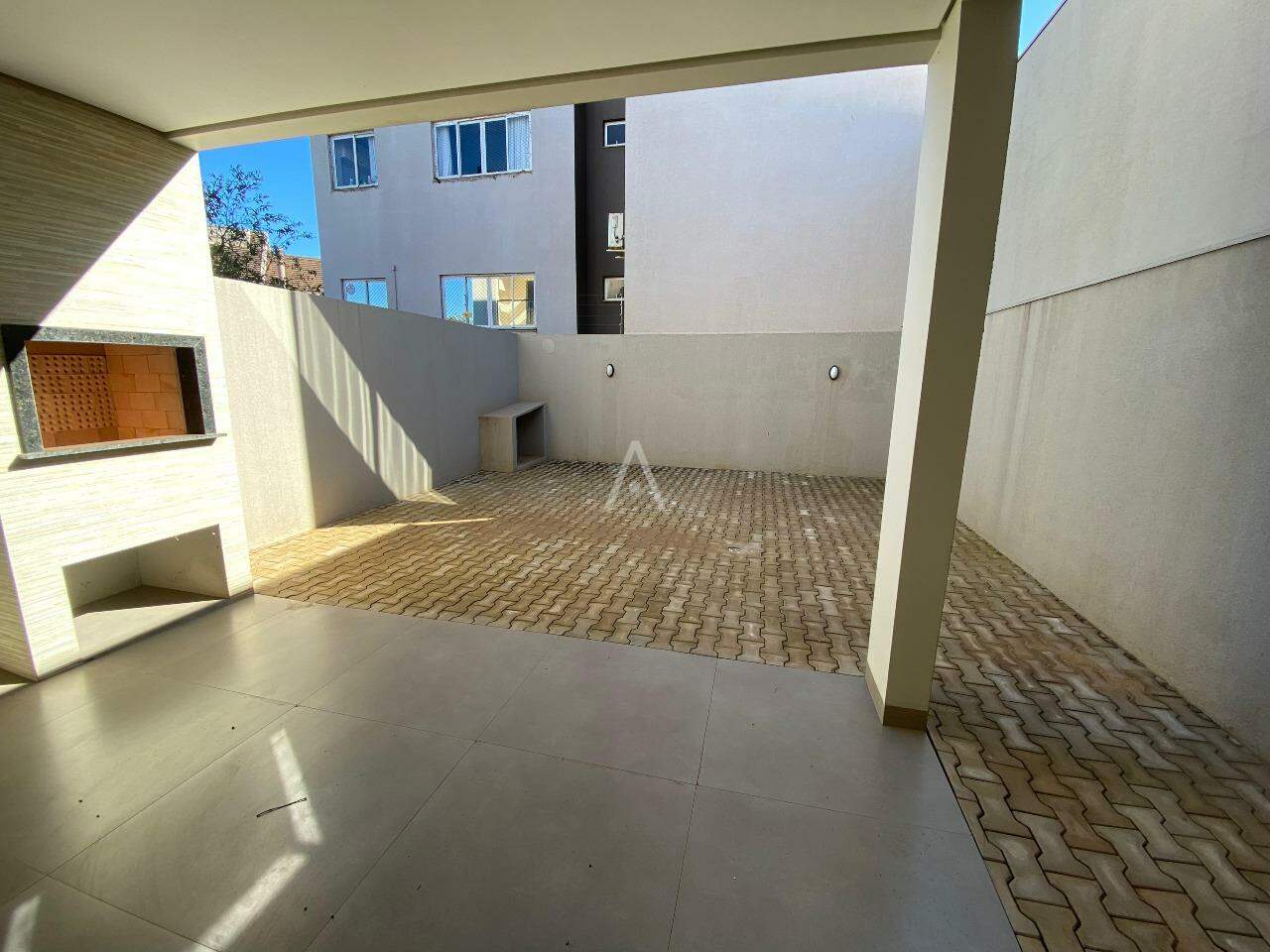 Sobrado para à venda no Bairro JARDIM GISELA em TOLEDO: