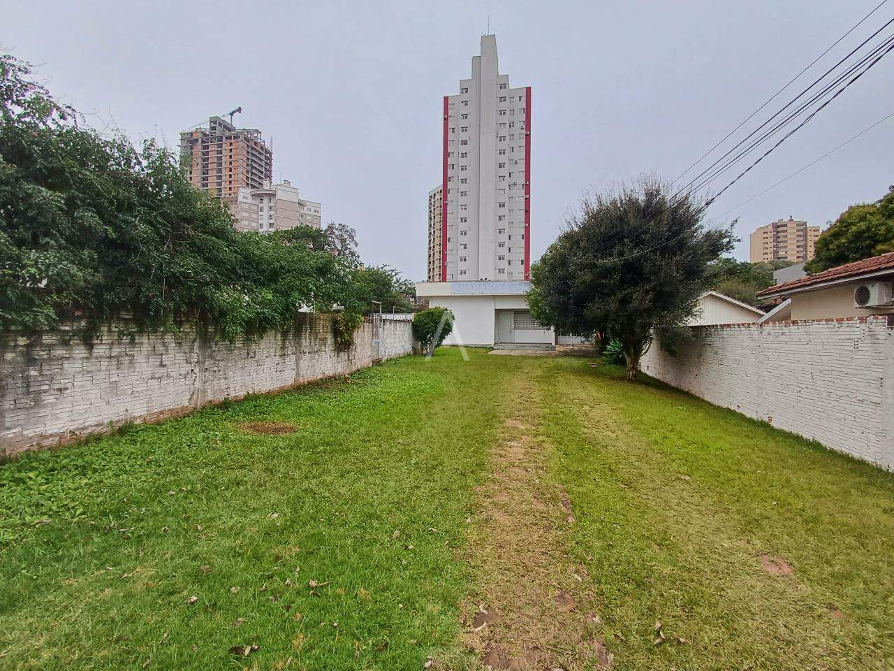 Casa Comercial para para aluguel no Bairro CENTRO em CASCAVEL: 