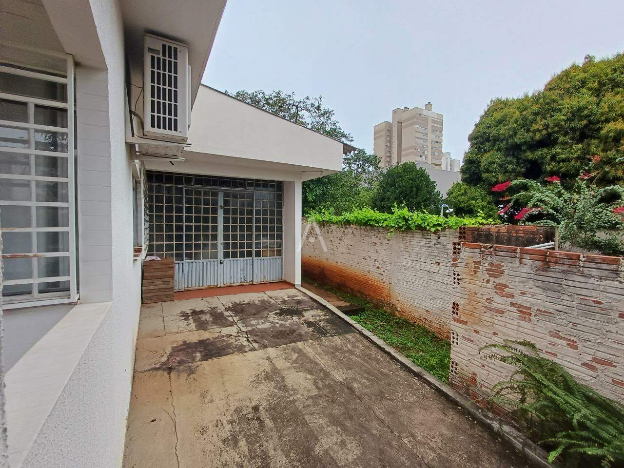 Casa Comercial para para aluguel no Bairro CENTRO em CASCAVEL: 