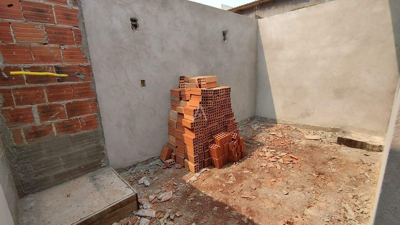 Casa Residencial para à venda no Bairro JARDIM COOPAGRO em TOLEDO: