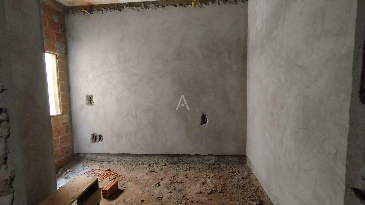 Casa Residencial para à venda no Bairro JARDIM COOPAGRO em TOLEDO: