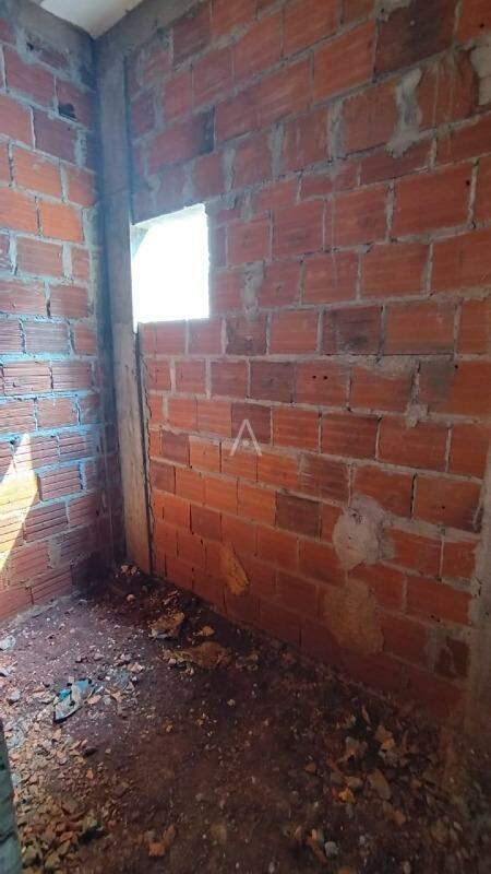 Casa Residencial para à venda no Bairro JARDIM COOPAGRO em TOLEDO: