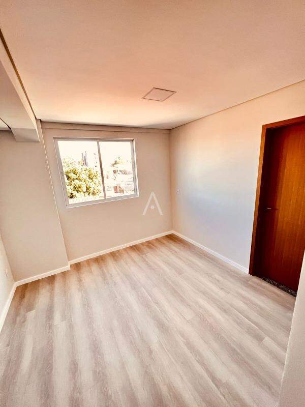 Apartamento para à venda no Bairro SAO CRISTOVAO em CASCAVEL: 