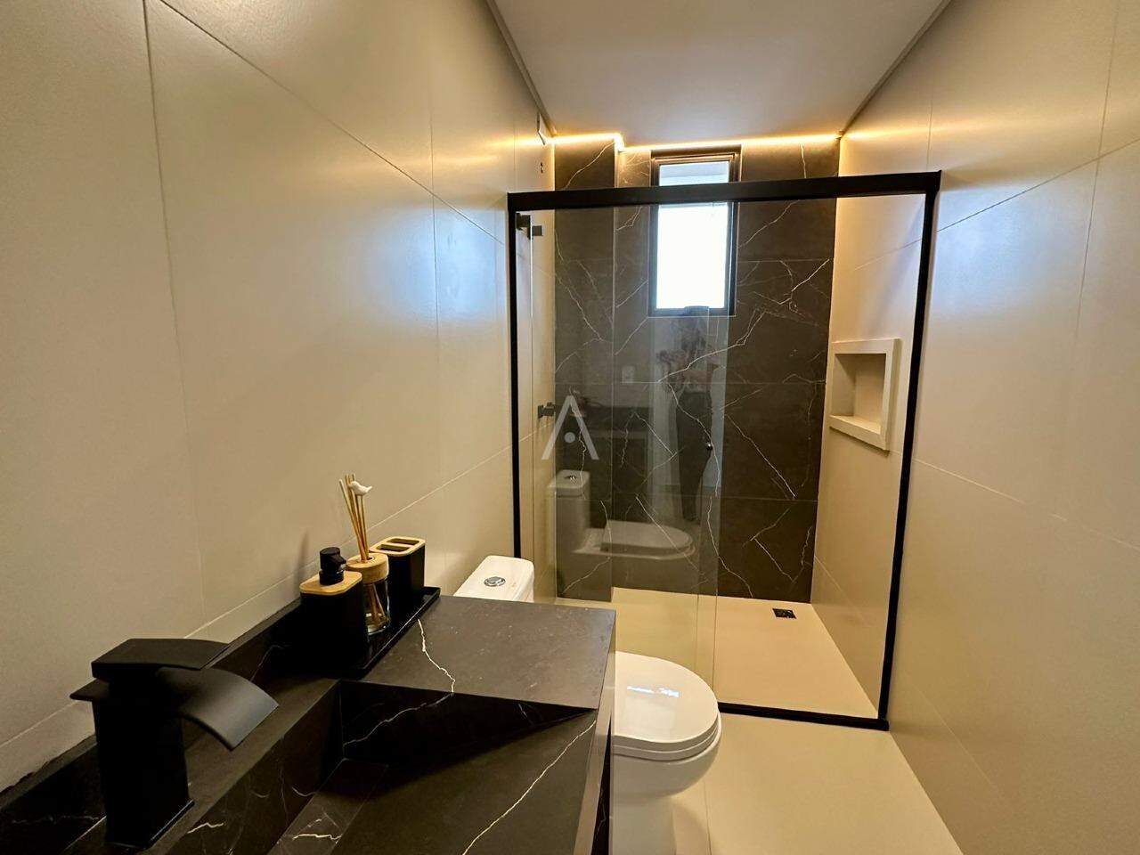 Apartamento para à venda no Bairro PERIOLO em CASCAVEL: 