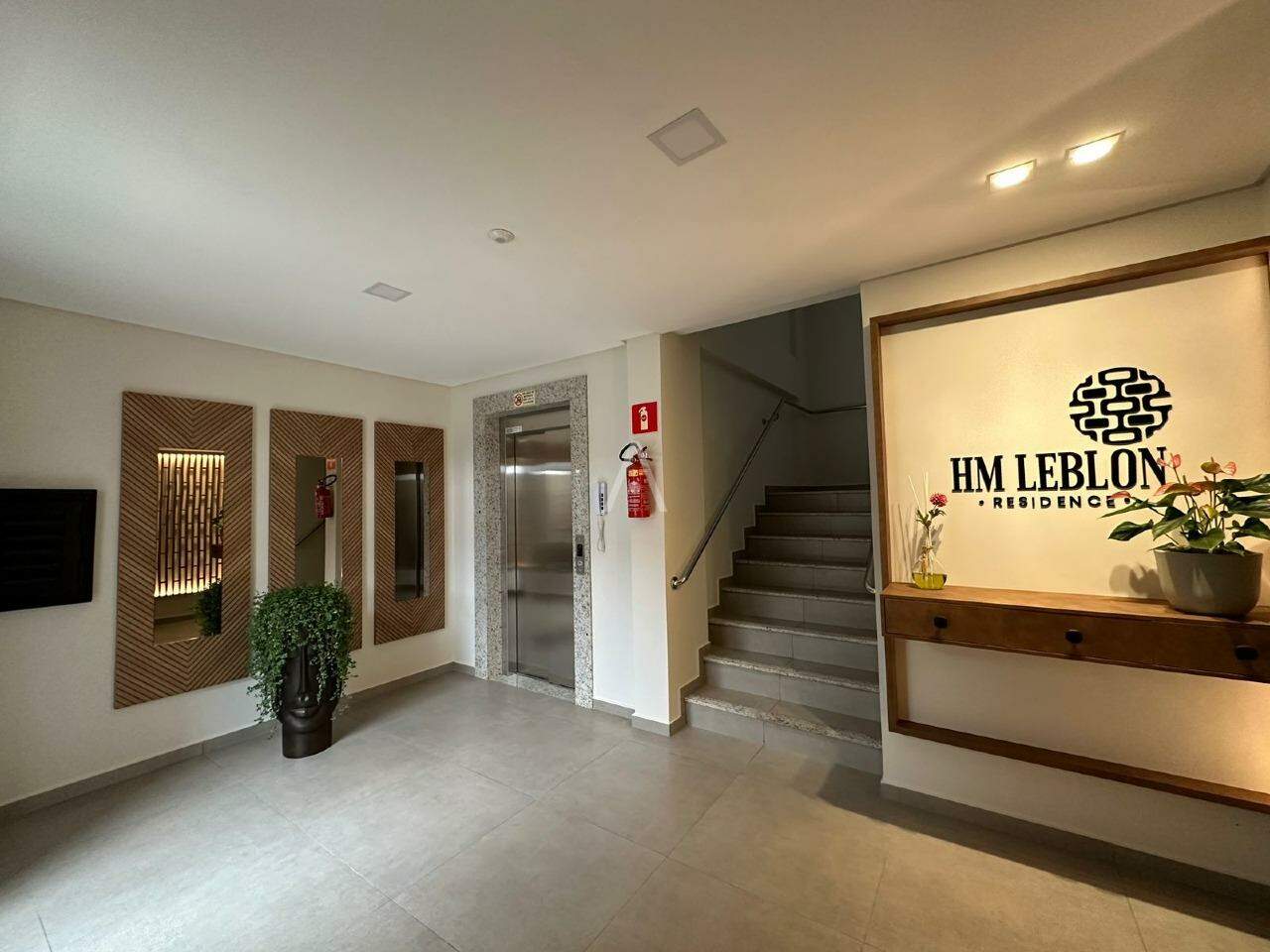 Apartamento para à venda no Bairro PERIOLO em CASCAVEL: 