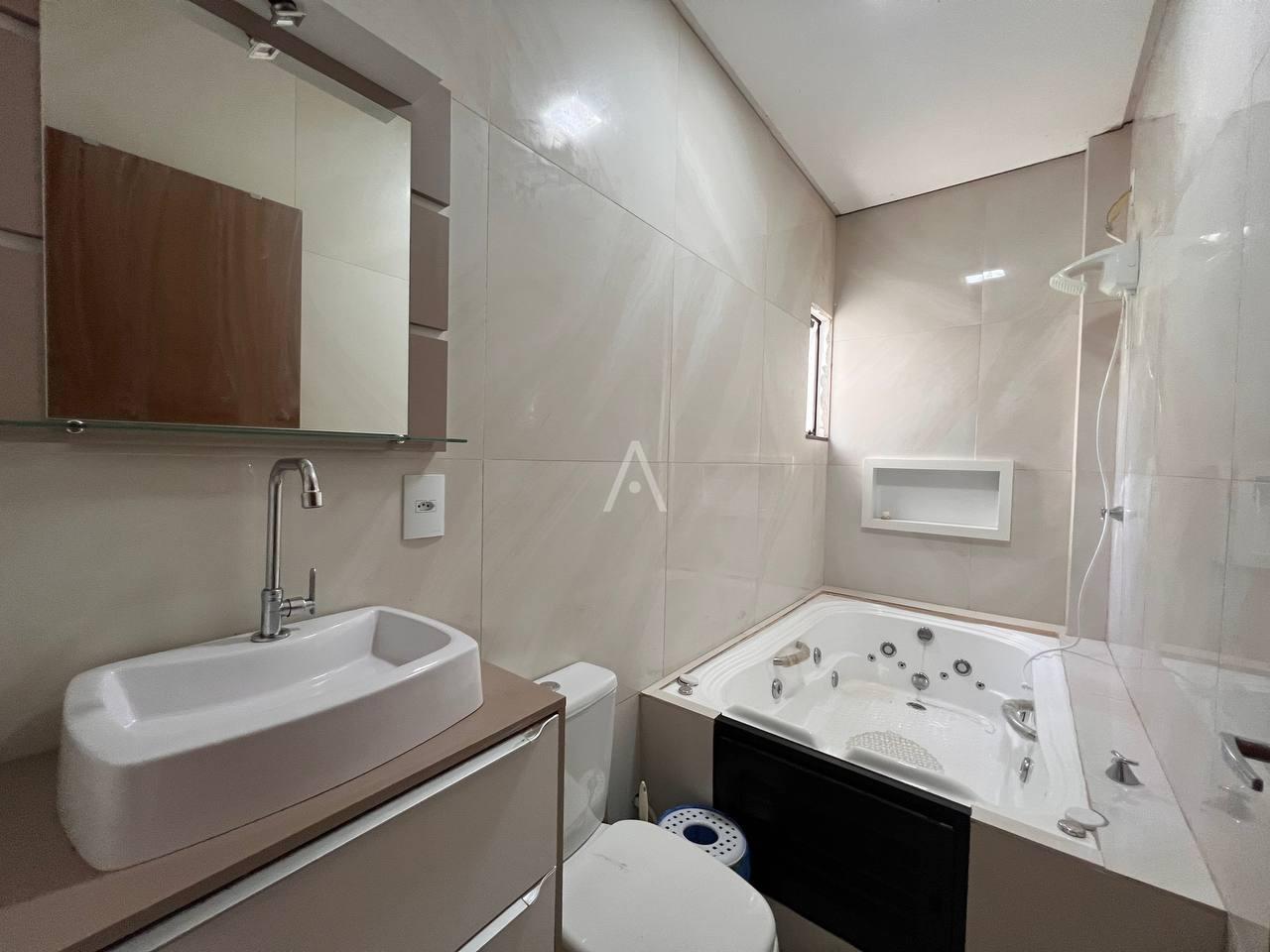 Sobrado para à venda no Bairro CATARATAS em CASCAVEL: