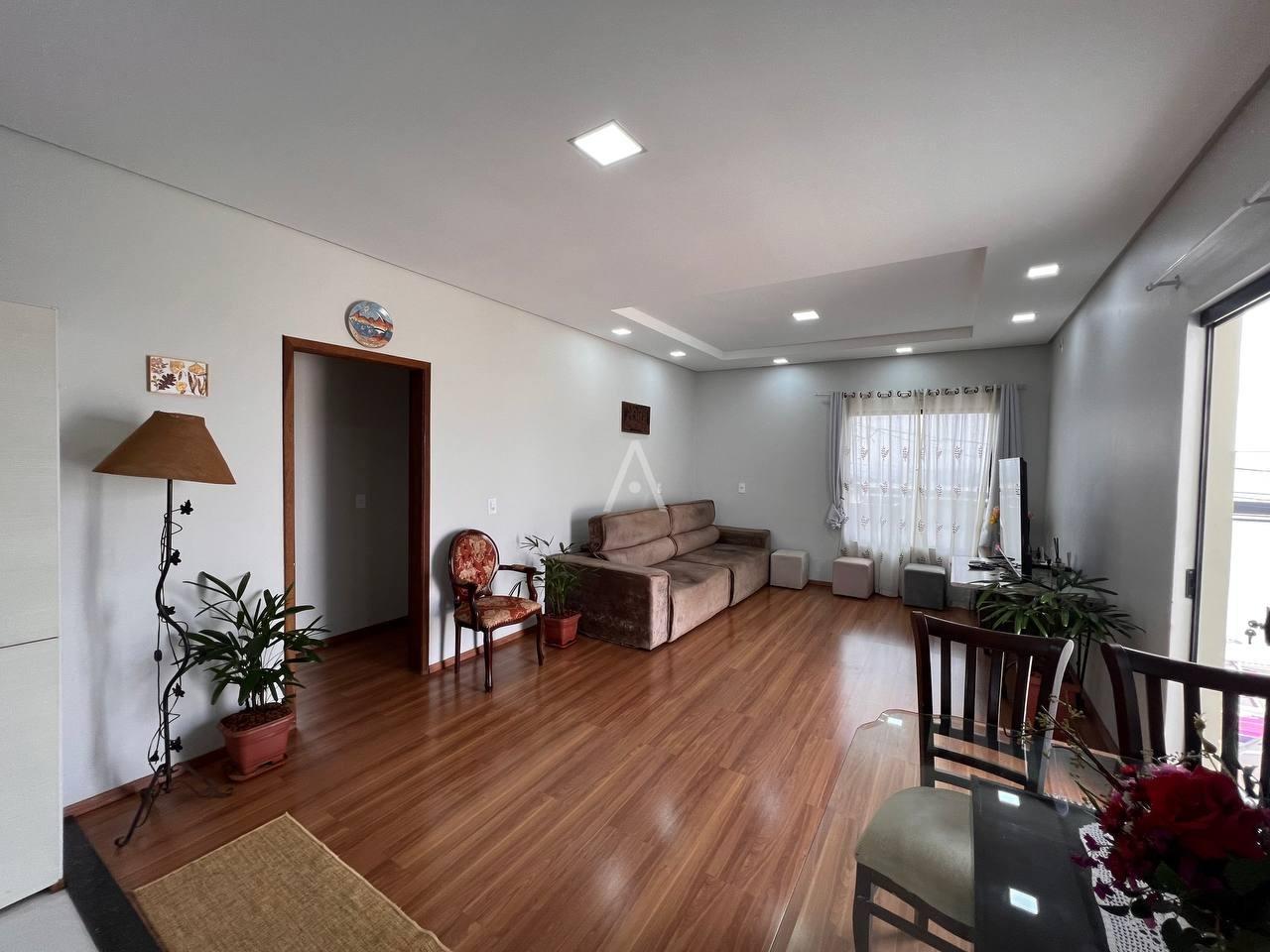 Sobrado para à venda no Bairro CATARATAS em CASCAVEL: