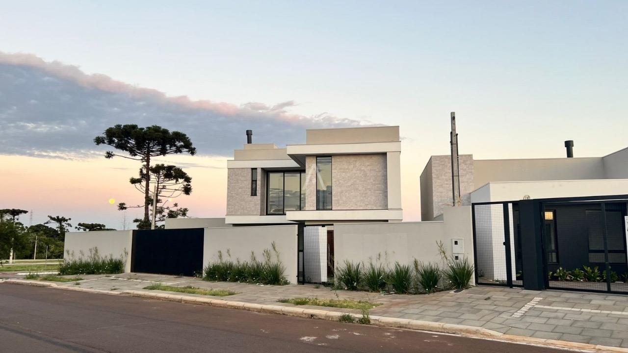 Sobrado para à venda no Bairro TROPICAL II em CASCAVEL: 