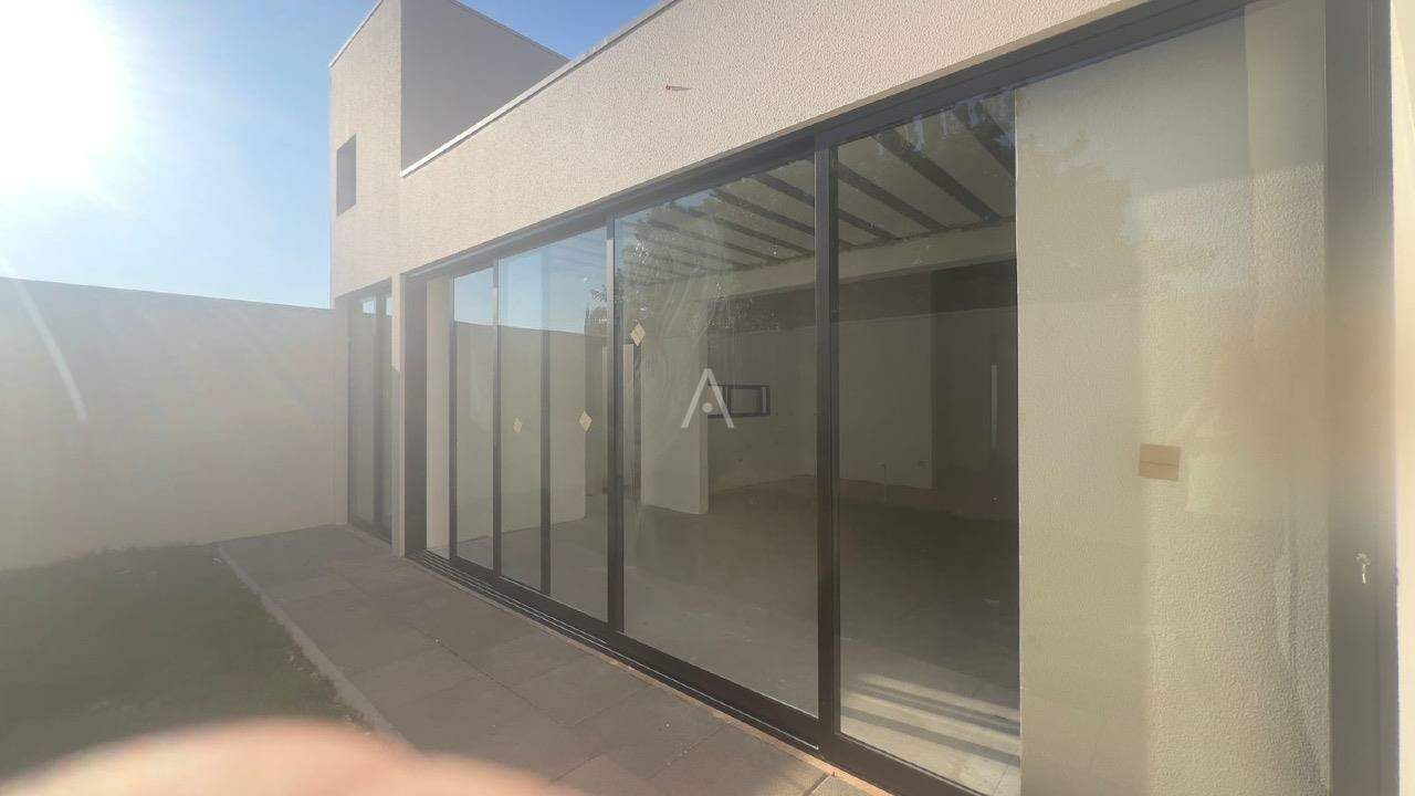 Casa Residencial para à venda no Bairro TROPICAL II em CASCAVEL: 