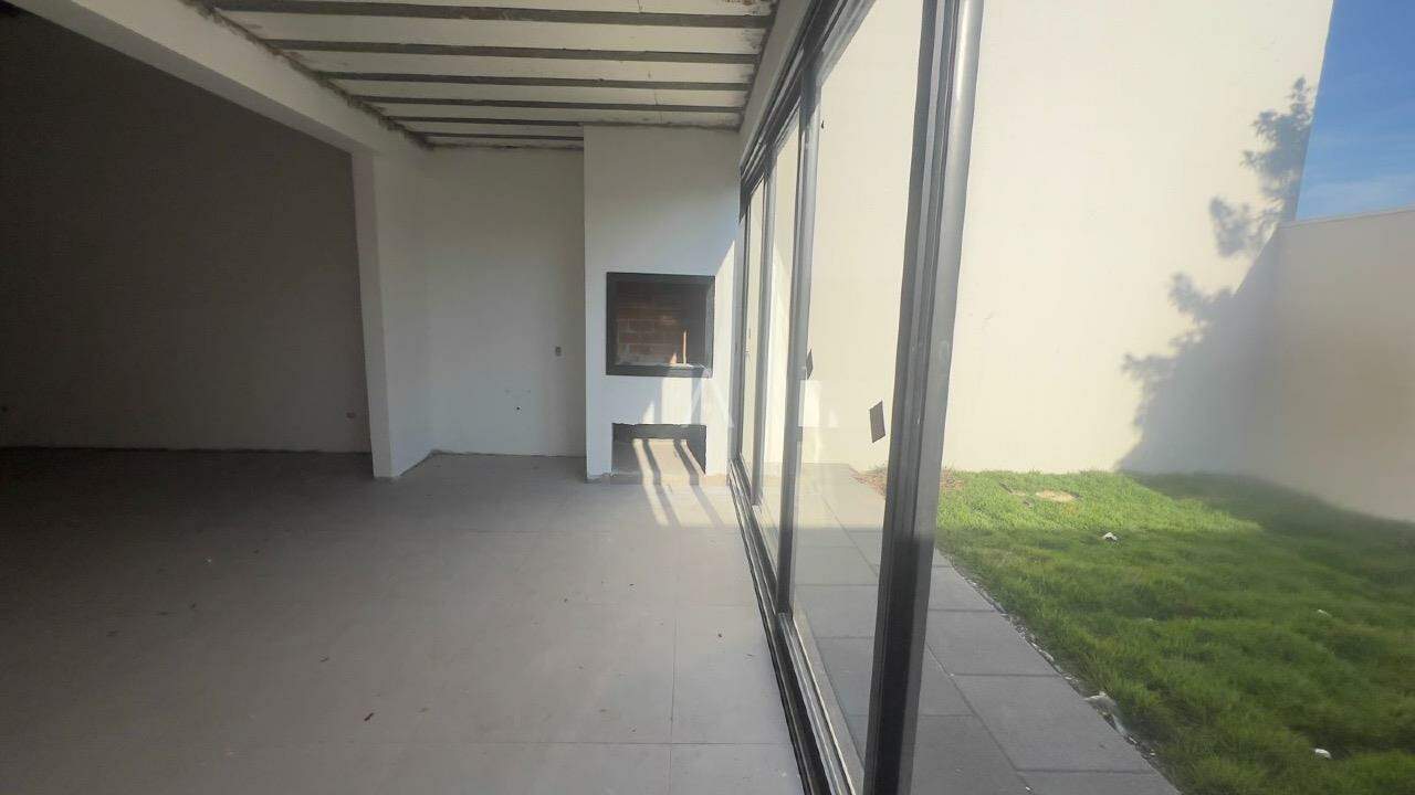 Casa Residencial para à venda no Bairro TROPICAL II em CASCAVEL: 